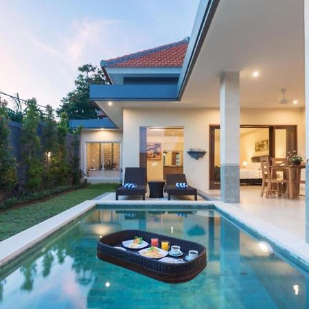 Kubu Petitenget Suite Seminyak Exterior photo