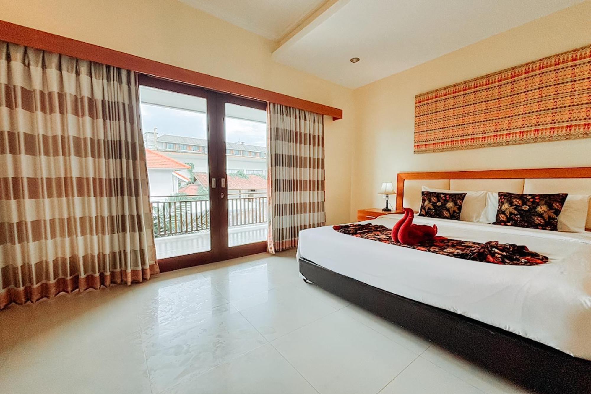 Kubu Petitenget Suite Seminyak Exterior photo